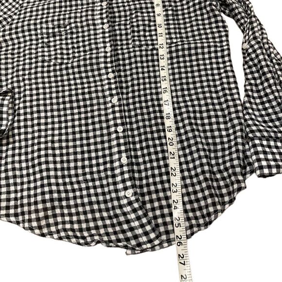 C&C California black and white checked button down size Medium - Picture 2 of 7
